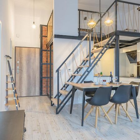 Apartament Z Antresola Nowa Papiernia วรอตซวาฟ ภายนอก รูปภาพ